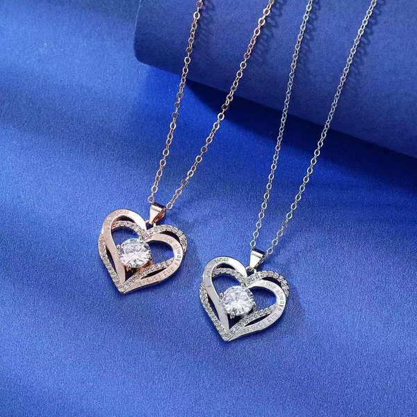 Fashion Heart Diamond-Studded Pendant Necklace