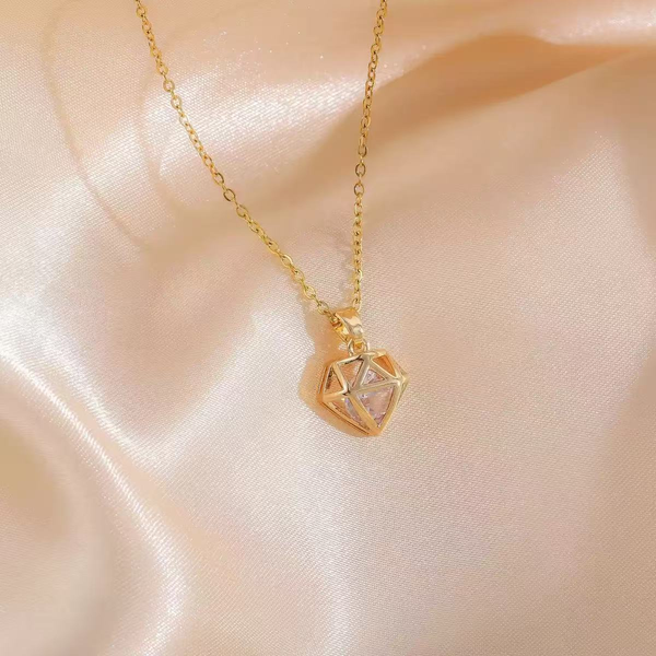 Versatile Openwork Pendant Necklace