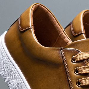 Cognac Classic CC2 Sneakers