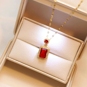 Collar-Length Emerald Necklace