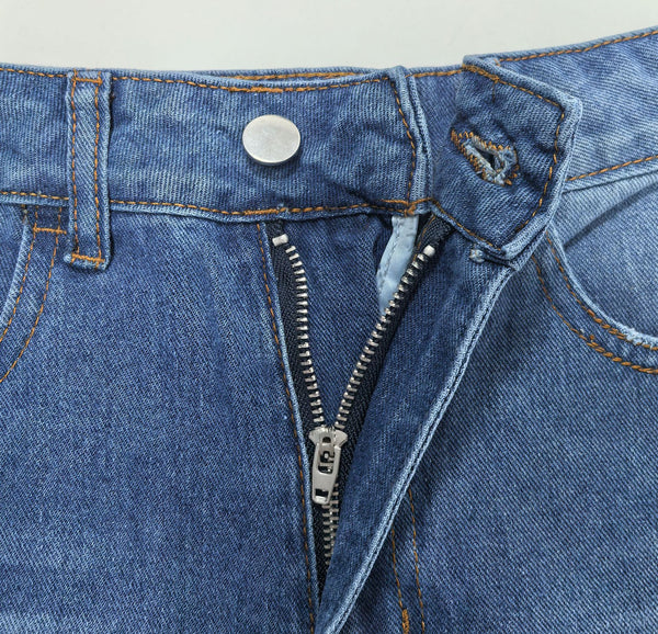 Mid-waisted Raw Edge Hem Jeans